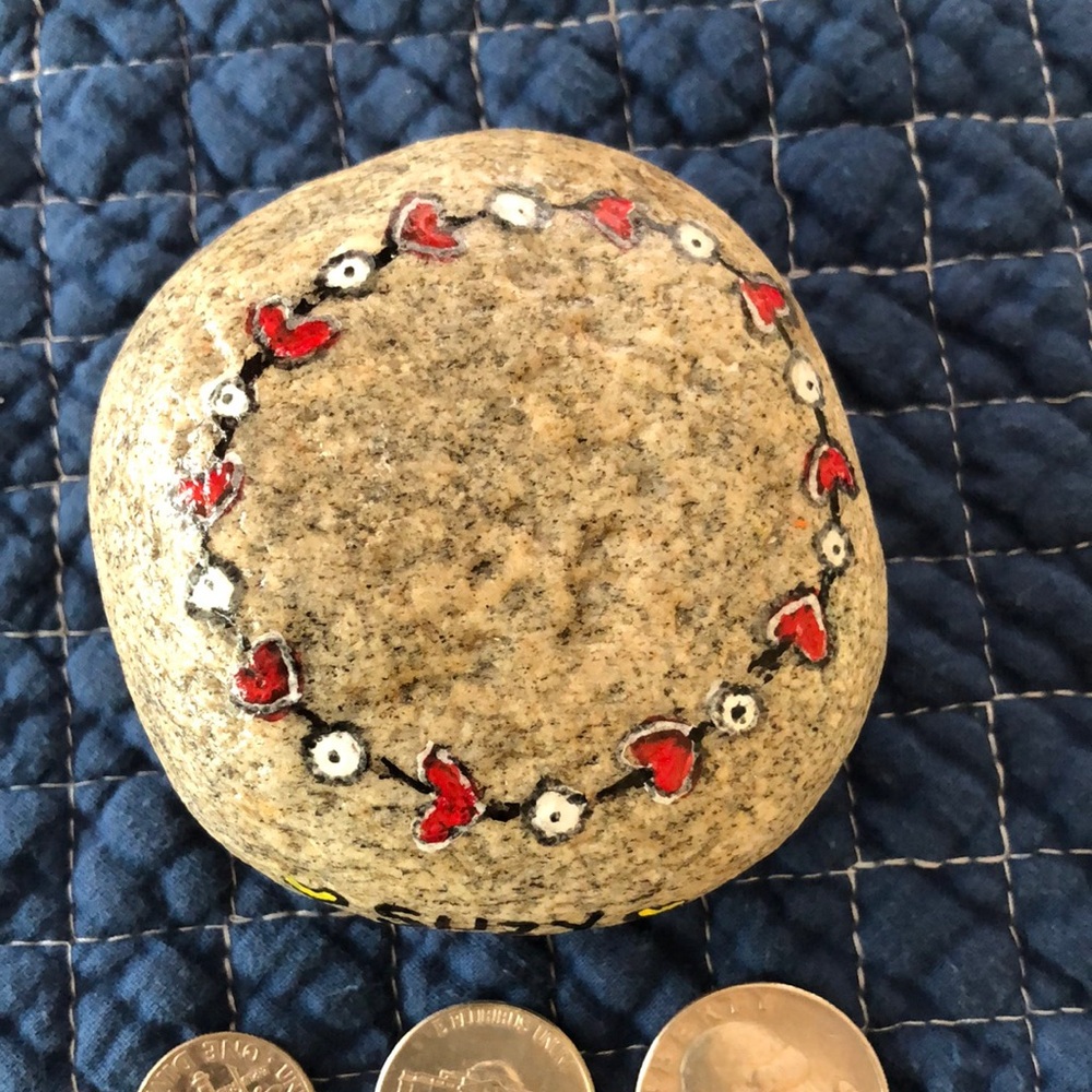 HAND PAINTED LADYBUG DAISY ROCK - Picture 4 of 7
